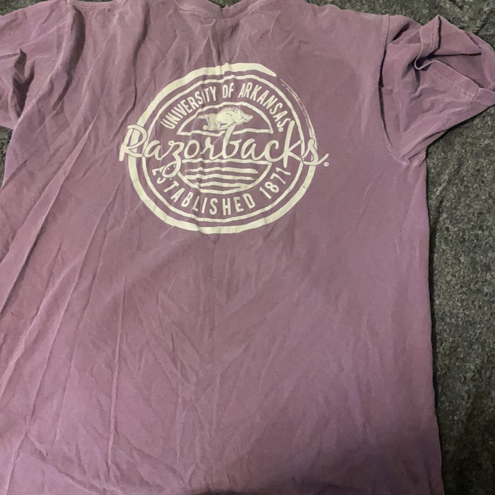 Comfort colors Razorback shirt - Picture 2 of 3